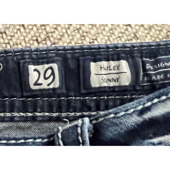 Miss Me Hailey Skinny Embroidered Fleur De Lis Jeans 29x28 Like New - Picture 5 of 11